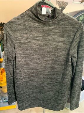 Women's Gray Long Sleeve Mock Neck Top